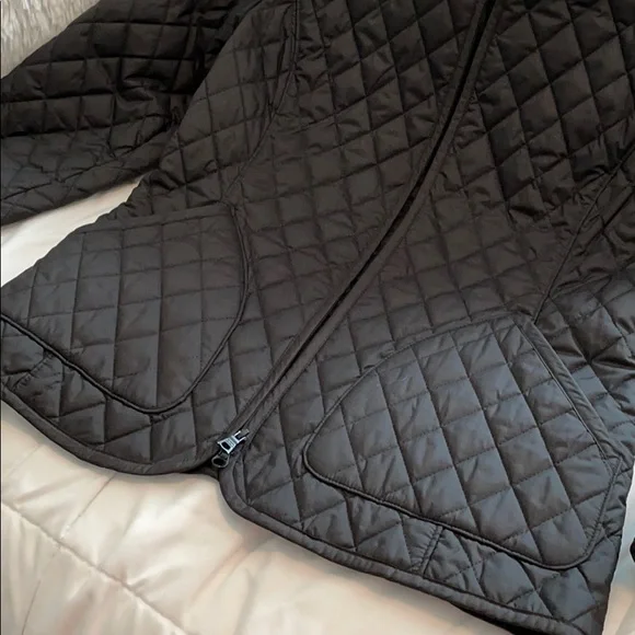 Banana Republic Quilted Lightweight Black Jacket - Picture 2 of 6